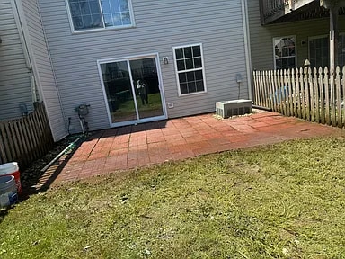 Building Photo - 979 Pirates Ct