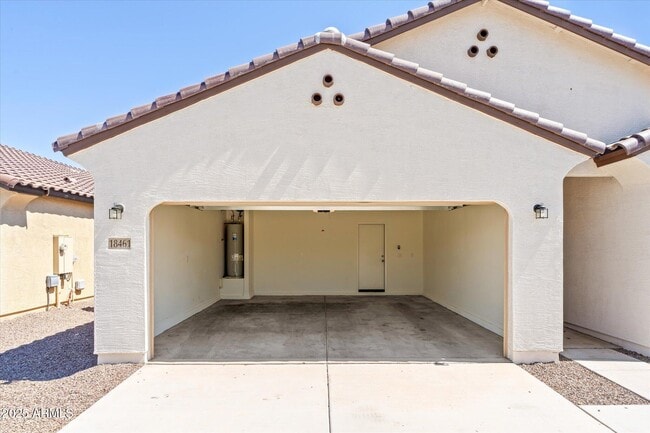 Building Photo - 18461 N Los Gabrieles Way