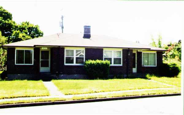 Primary Photo - 3218-3220 N 21st St