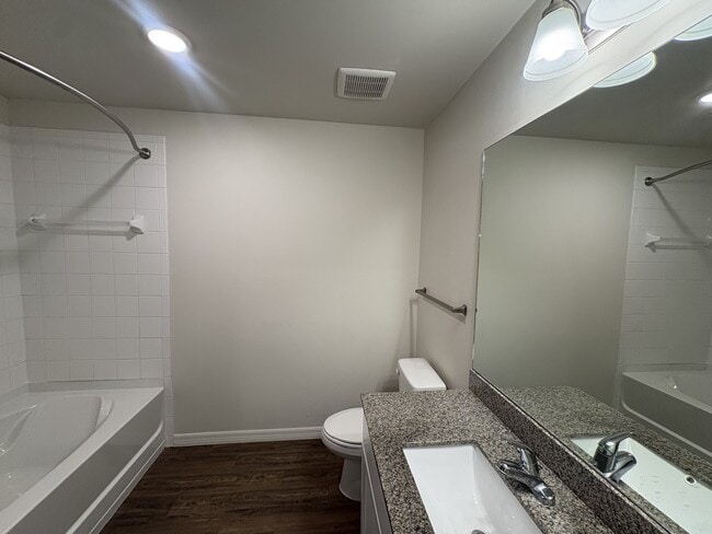 Interior Photo - The Crest at Naples