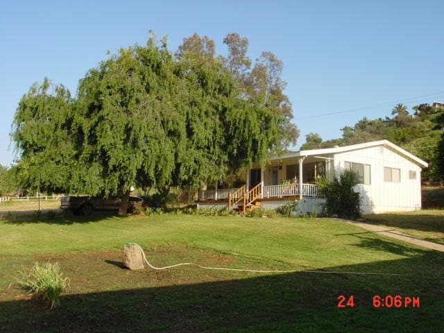 Building Photo - 1357 S Magnolia Ave