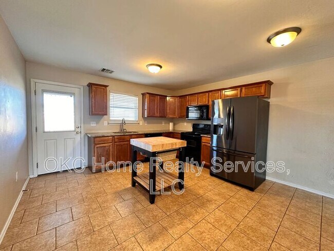 Foto del edificio - 4501 SE 78th St