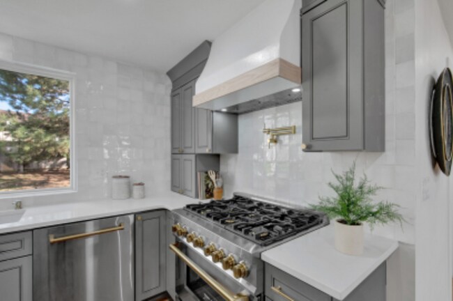 Foto del edificio - 8834 E Radcliff Ave
