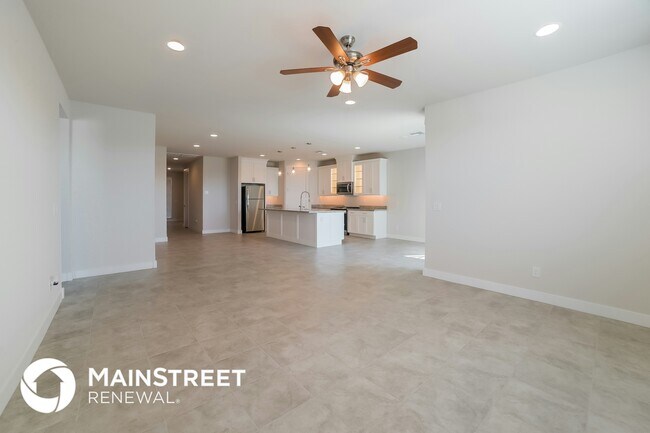 Building Photo - 8712 S 69th Dr