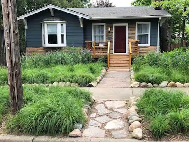 Building Photo - 1622 Pear St