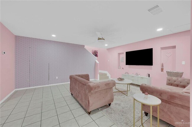 Foto del edificio - 32 Robin Ave