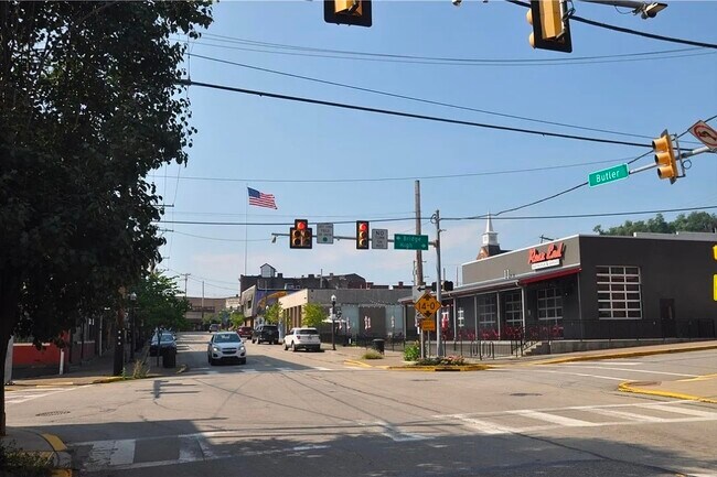 Foto del edificio - 405 Butler St