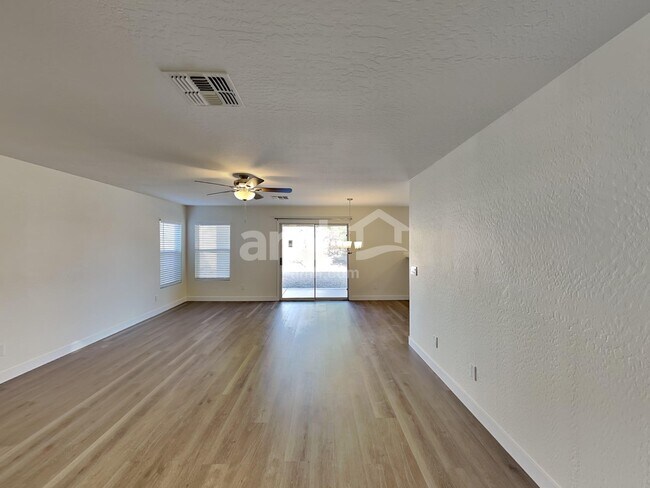 Building Photo - 22428 W Solano Dr