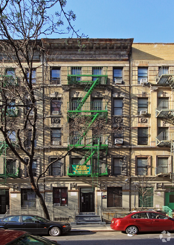 Primary Photo - 120 W 109th St
