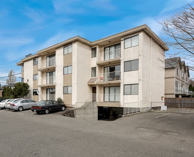 Building Photo - 11702 Greenwood Ave N
