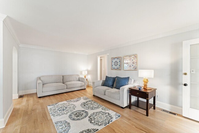 Foto del edificio - 1761 Coventry Rd