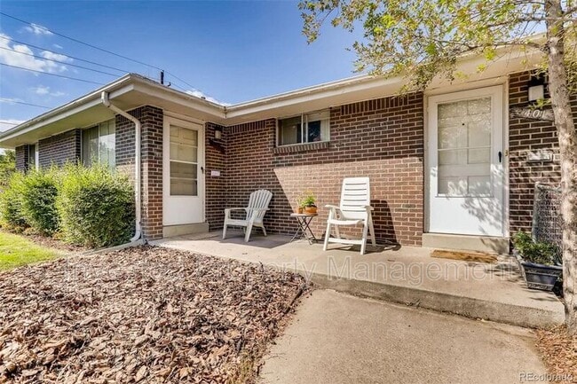 Building Photo - 405 W Bates Ave