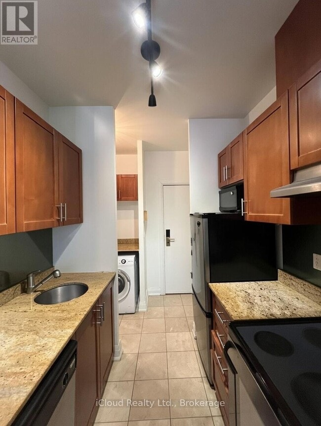 Photo du bâtiment - 2737 Keele St