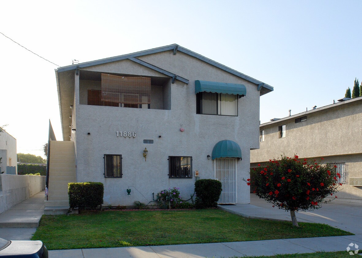 Foto del edificio - 11886 Oxford Ave