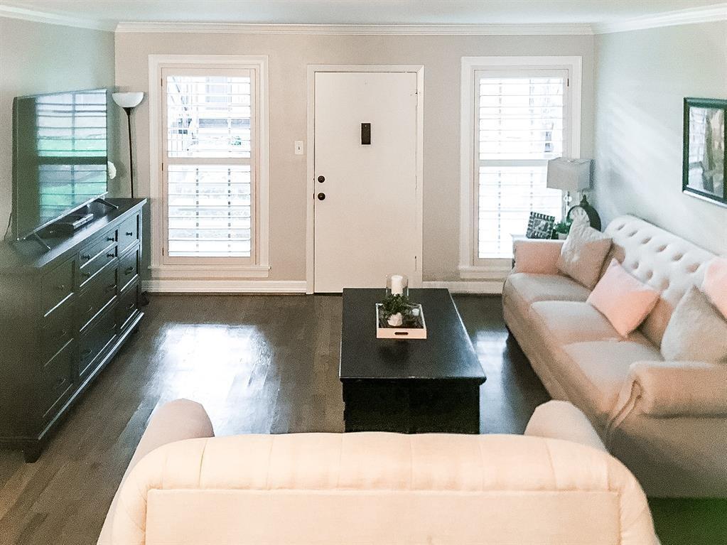 Foto principal - 9015 Gaylord Dr