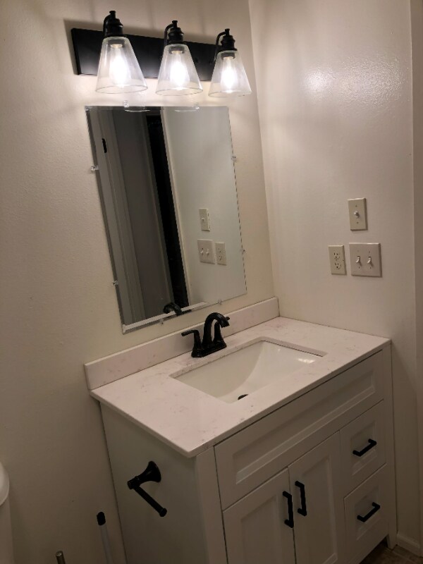 Foto del edificio - 946 Silver Lake Rd