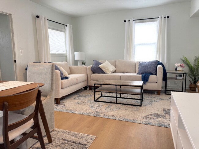 Foto del edificio - 735 N 6th Ave