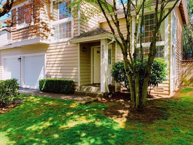 Foto del edificio - 3Bd/2.5Ba Kirkland Townhome