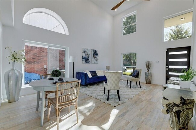 Foto del edificio - 4602 Everest Ln