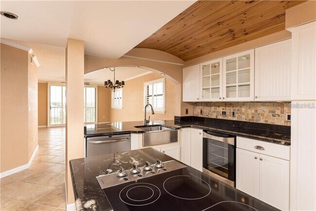 Foto del edificio - 1332 Pasadena Ave S