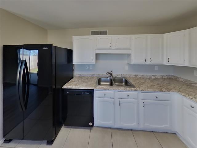 Building Photo - 3312 Woodlark Dr