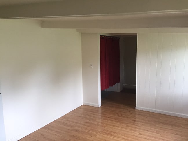 Building Photo - 1451 Sally Ln