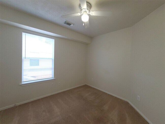Foto del edificio - 231 W Stedhill Loop