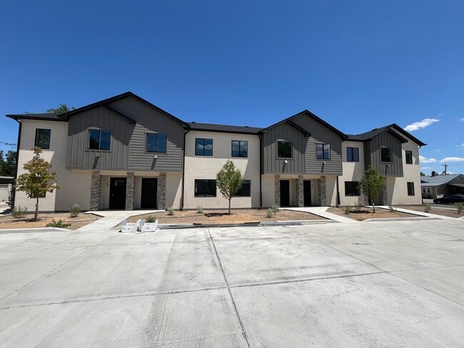 Photo - 1320 Elm Ave Townhome