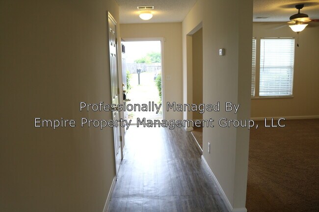 Building Photo - 509 Fox Haven Dr