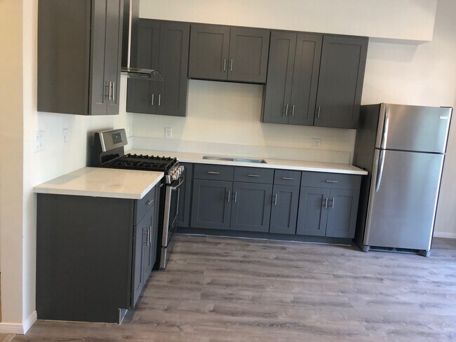 Foto del edificio - 2703 E 4th St