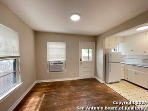 Foto del edificio - 519 W Lynwood Ave
