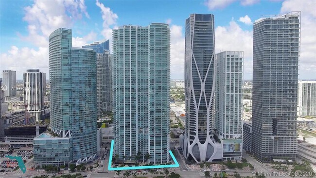 Foto del edificio - 900 Biscayne Blvd