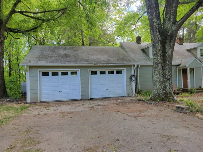 2 car attached garage - 9000 Shallowford Rd