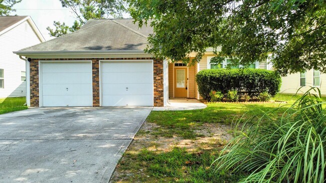 Building Photo - 74 Camden Way