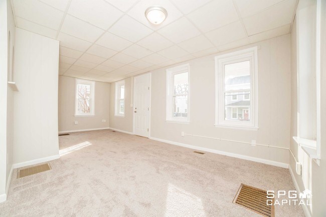 Foto del edificio - 132 N 2nd St