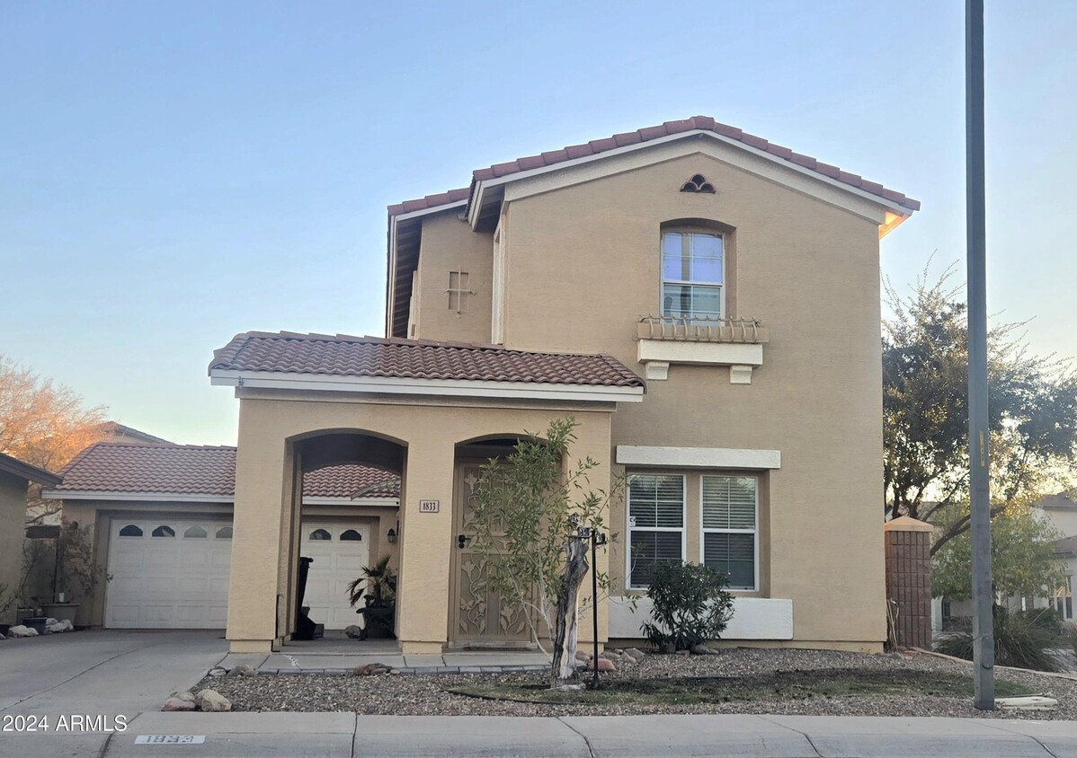 Foto principal - 1833 E Del Rio St