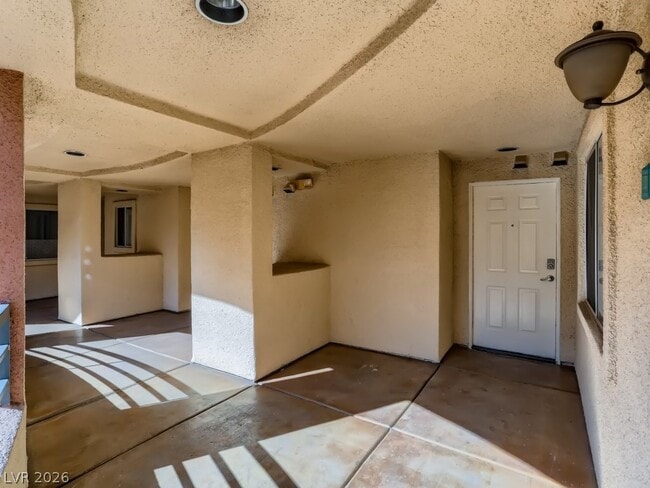 Building Photo - 260 E Flamingo Rd