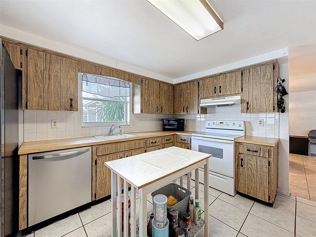 Foto del edificio - 7815 Foxbloom Dr