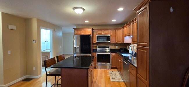 Foto del edificio - 65 Fordway Ext