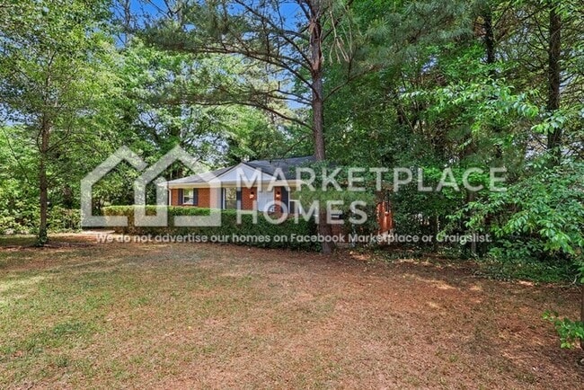 Building Photo - 2110 Dellwood Pl