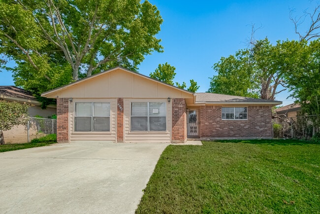 Building Photo - 3619 Kilkenny Dr