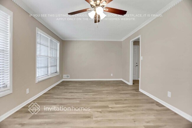 Foto del edificio - 5561 George Rd