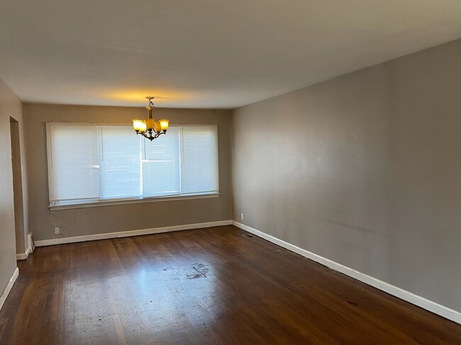 Building Photo - 10063 Coburg Lands Dr