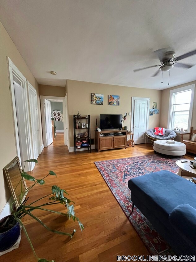 Primary Photo - 234 Cypress St