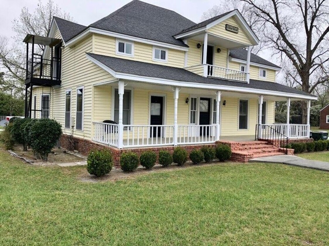 Foto principal - 212 W Lee St