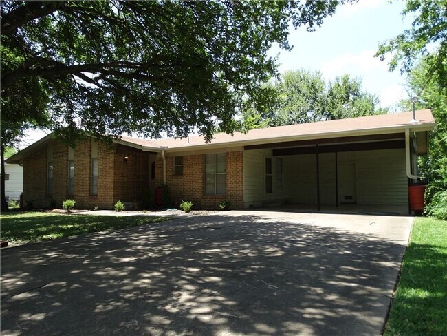 Foto del edificio - 3313 Touchstone St