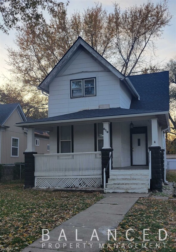 Primary Photo - 3 br, 1.5 bath House - 619 SE California Ave
