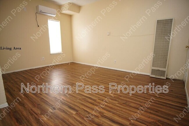 Foto del edificio - 3403 Pershing Dr
