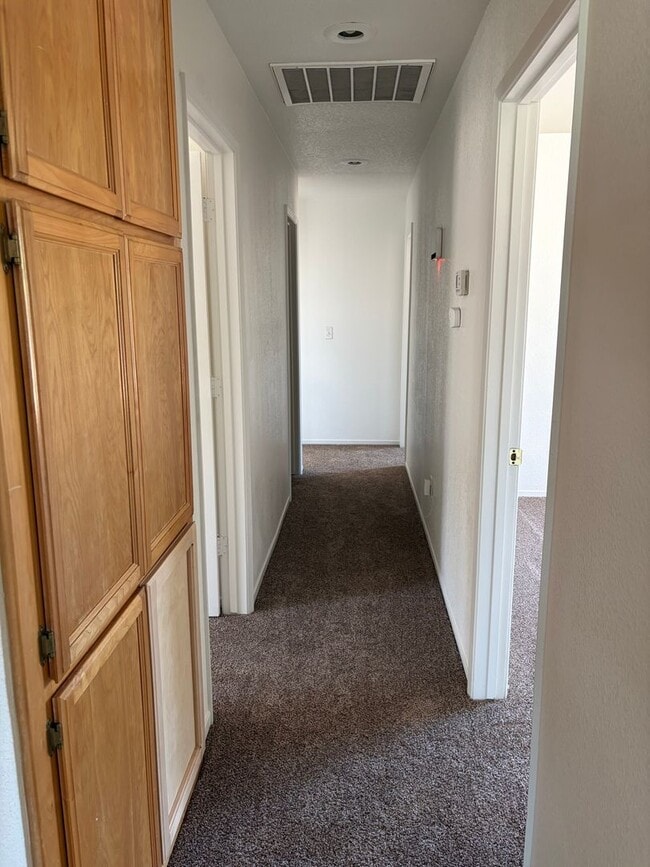 Building Photo - 96 E San Clemente Ct