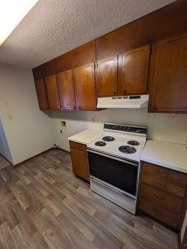 Foto del edificio - 1BD/1BA Upstairs Unit at Westmont